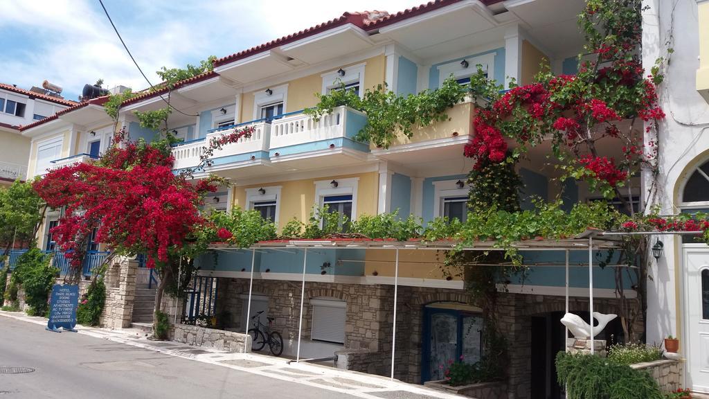 Paris Beach Hotel Ireo  Exterior foto